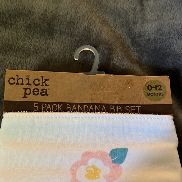 Chick Pea 5 pack Girls Bandana Bibs Size 0-12 Months - Picture 2 of 3